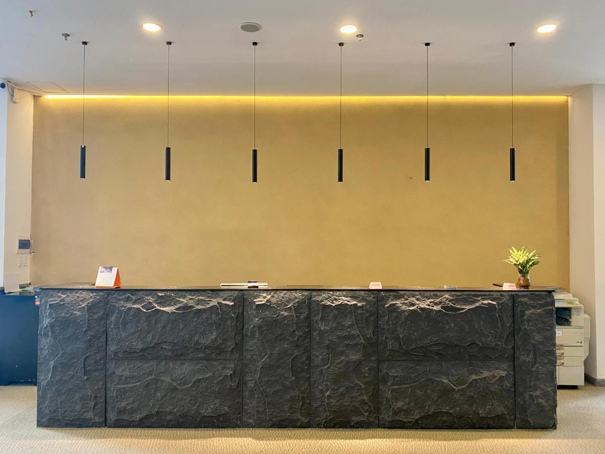 The Arrivals - Cozy Hotel - Pool & Skybar - Sgcenter Ho Chi Minh-staden Exteriör bild